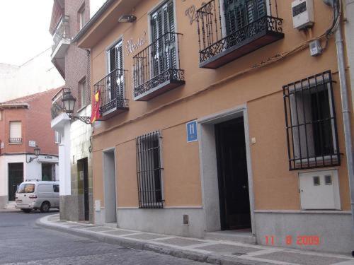 Hostal Cruz Verde Navalcarnero Eksteriør billede