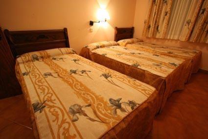 Hostal Cruz Verde Navalcarnero Værelse billede